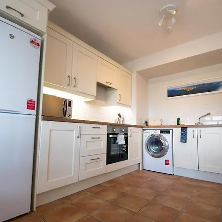 Appartamento The Boutique By The Sea - Luxury 2 Bedroom With Sea Views