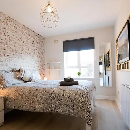 The Boutique By The Sea - Luxury 2 Bedroom With Sea Views