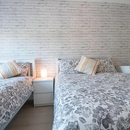 The Boutique By The Sea - Luxury 2 Bedroom With Sea Views * Bundoran