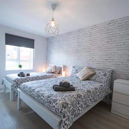 The Boutique By The Sea - Luxury 2 Bedroom With Sea Views Апартаменты
