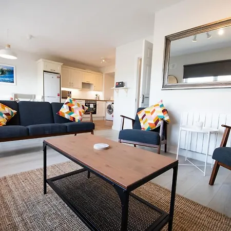 The Boutique By The Sea - Luxury 2 Bedroom With Sea Views Апартаменты *